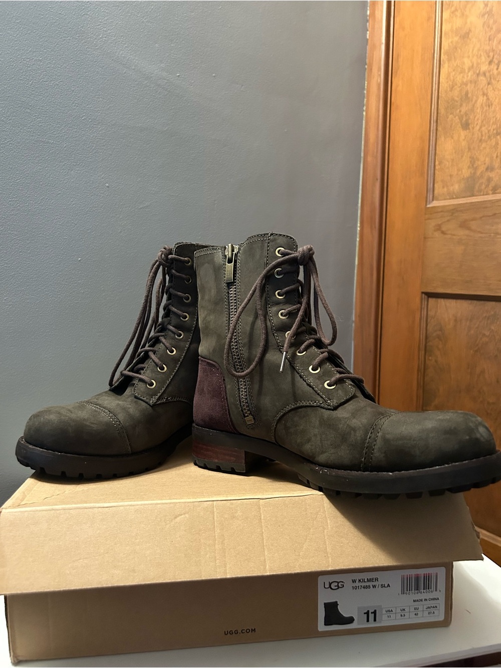 NWT UGG Dark Olive Suede Lace-Up Combat Boots